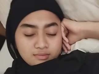 Bokep Dinda Hijab Viral Tobrut Pasrah Di Entot Pacar