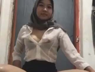 Hijab Coba Main dildo