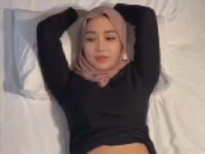 Skandal Video Jilbab Cantik di Entot Viral